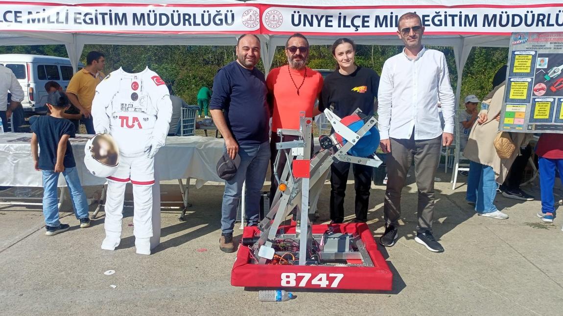 16. Karadeniz Offroad Kupası Ünye Yarışı TEKNOFUAR Alanında Okulumuz'da Yer Aldı